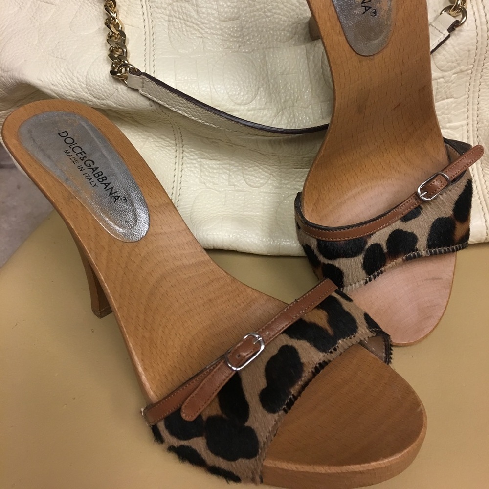 DOLCE & GABBANA pony hair leopard print heels